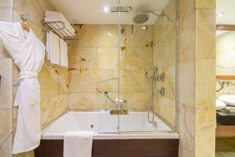 Crown Plaza Harbiye Hotel