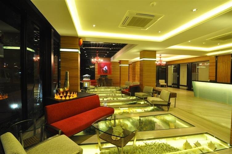 Le Vernissage Hotel