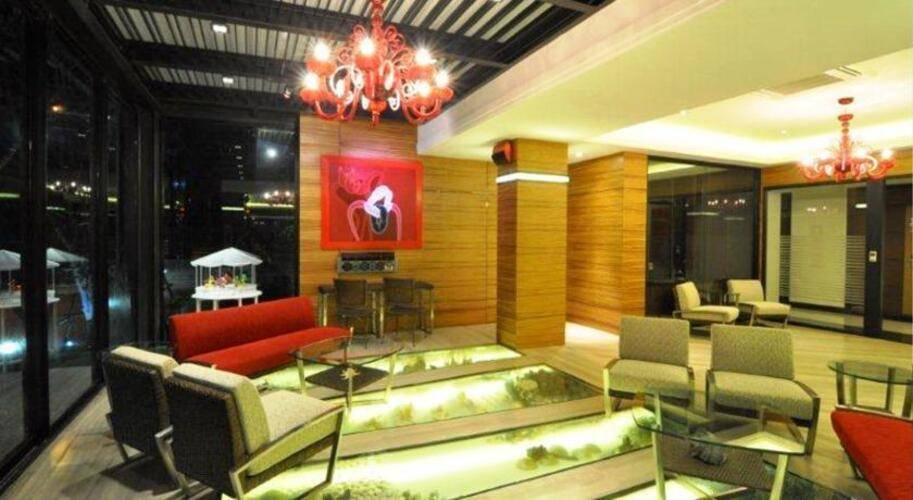 Le Vernissage Hotel