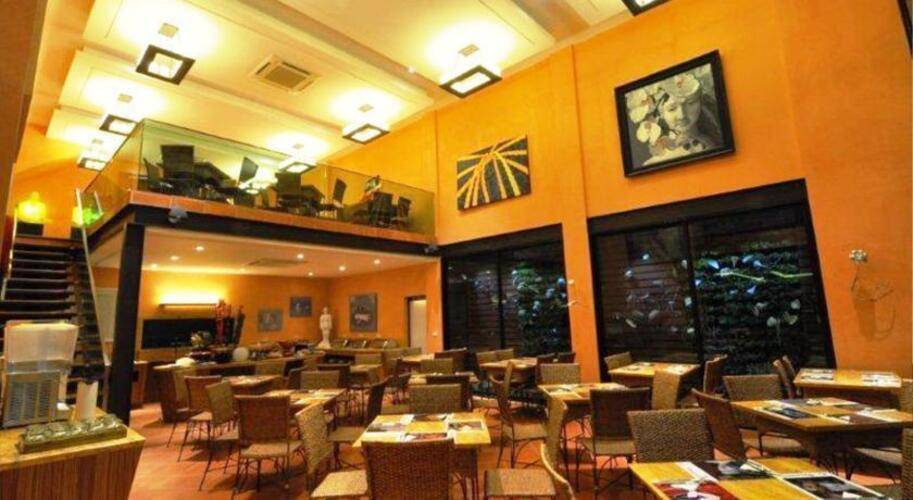 Le Vernissage Hotel