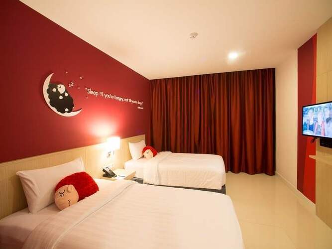 Sleep With Me Hotel