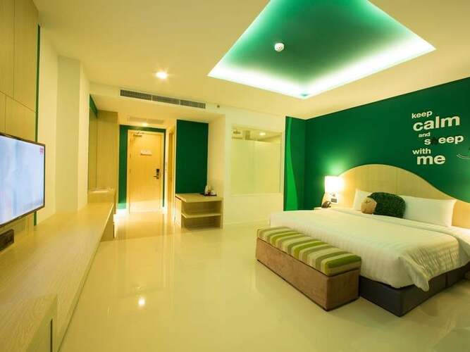 Sleep With Me Hotel