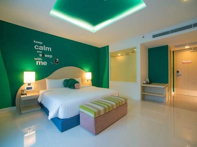 Sleep With Me Hotel