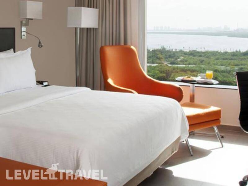 Фотография Fiesta Inn Cancun Las Americas