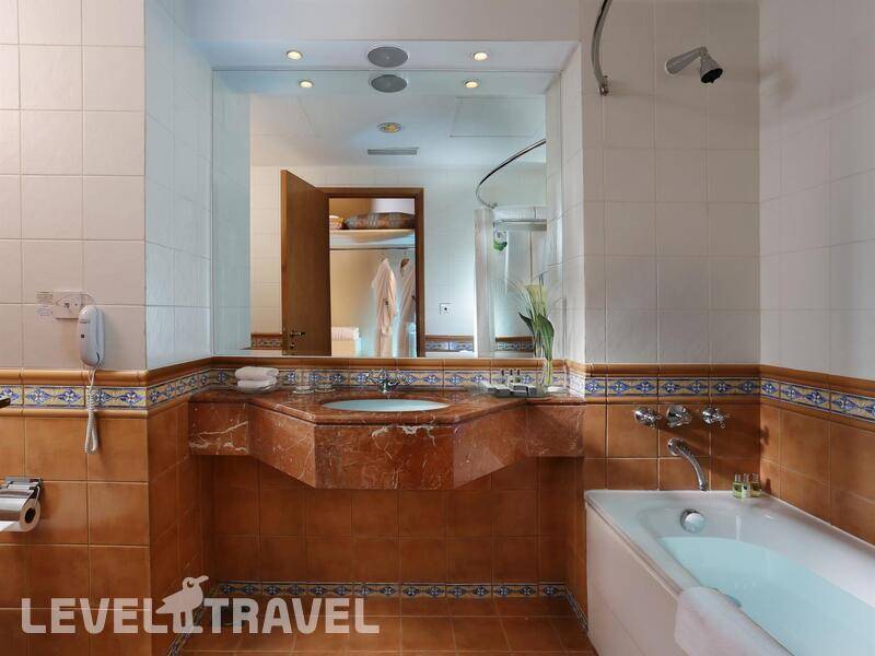 Фотография Millennium Airport Hotel Dubai