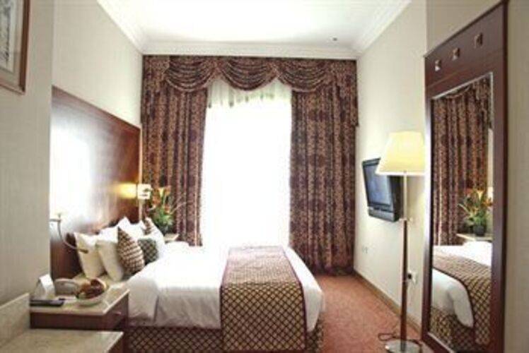 Regent Palace Hotel