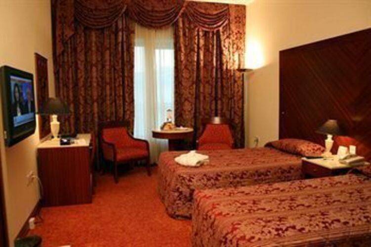 Regent Palace Hotel