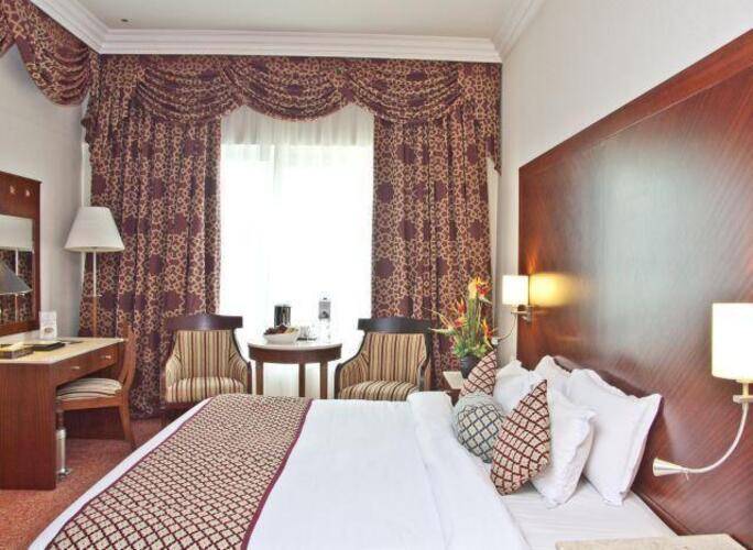 Regent Palace Hotel