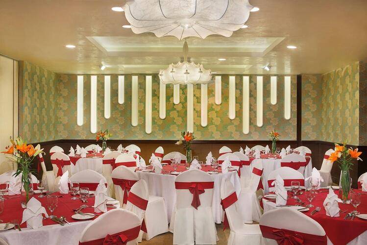 City Seasons Al Hamra Hotel