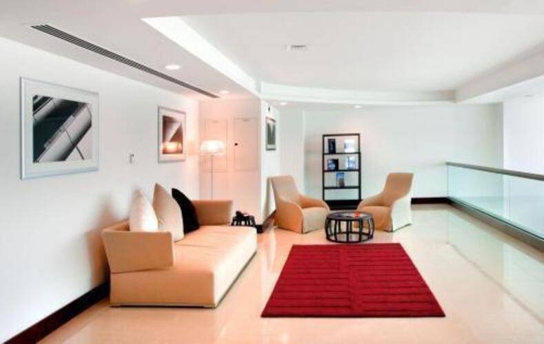 Jumeirah Living World Trade Centre Residence