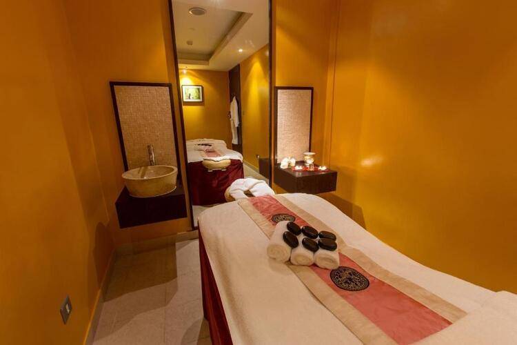 Holiday Inn Abu Dhabi