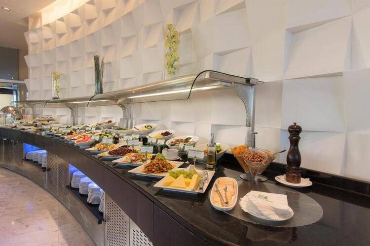Holiday Inn Abu Dhabi
