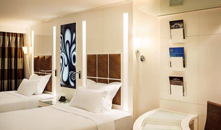 Le Meridien Dubai Hotel Conference Centre