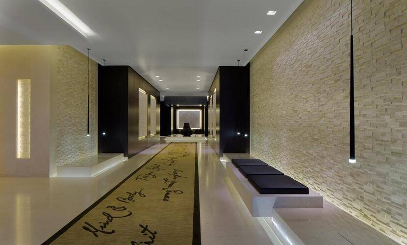 Le Meridien Dubai Hotel Conference Centre
