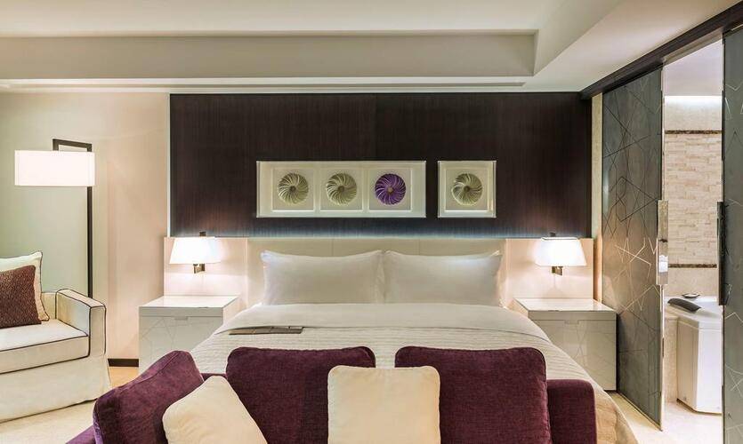 Le Meridien Dubai Hotel Conference Centre