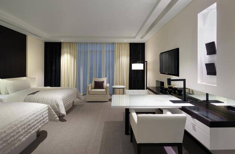 Le Meridien Dubai Hotel Conference Centre