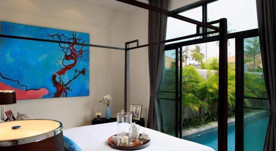 Two Villas Holiday Onyx Style Naiharn Beach