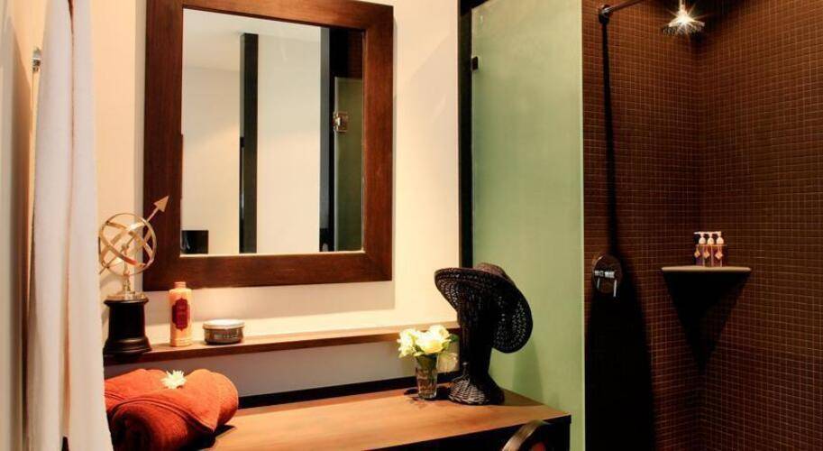 Two Villas Holiday Onyx Style Naiharn Beach