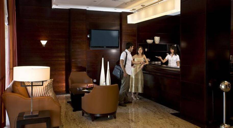 Apart Hotel Premier