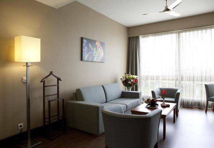 ISG Airport Hotel