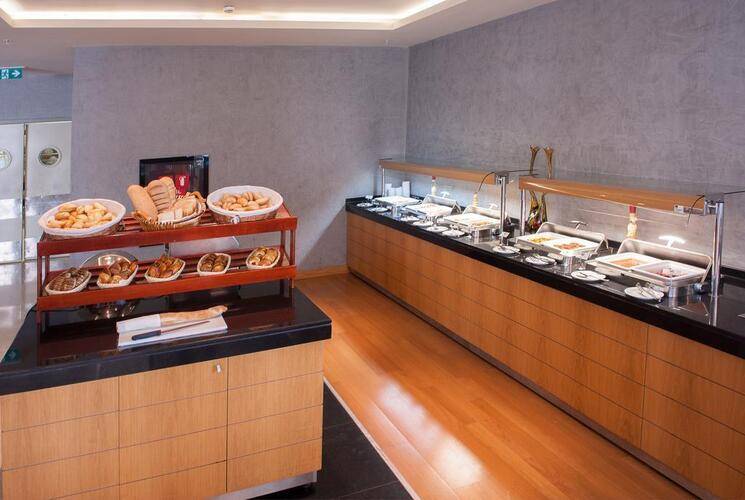 ISG Airport Hotel