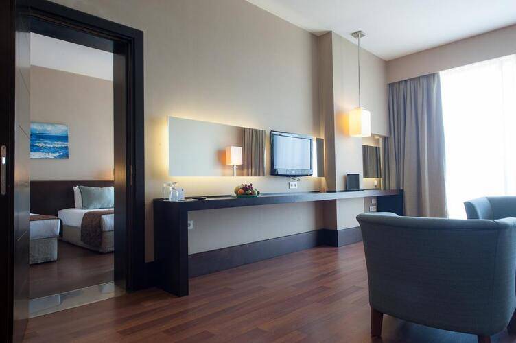 ISG Airport Hotel