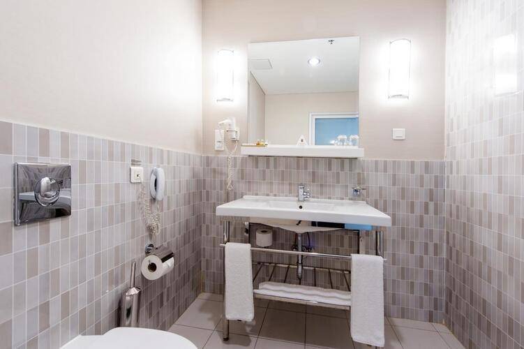 ISG Airport Hotel