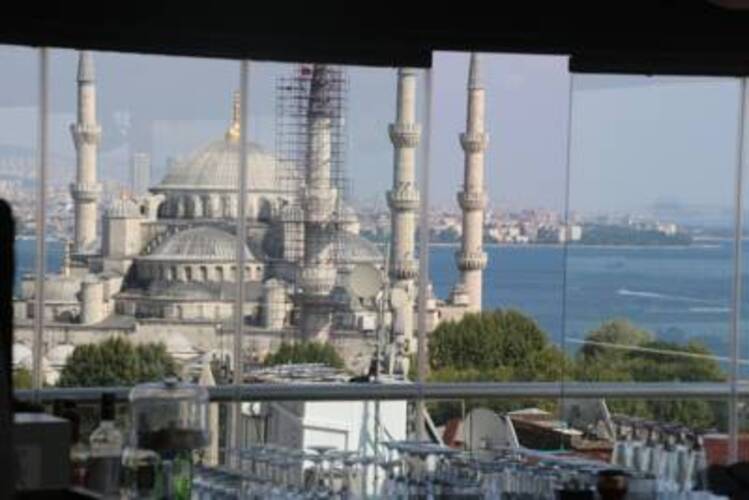 Mina Hotel