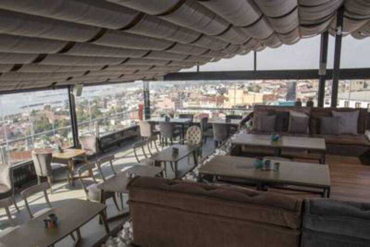 Mina Hotel