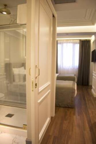 Mina Hotel