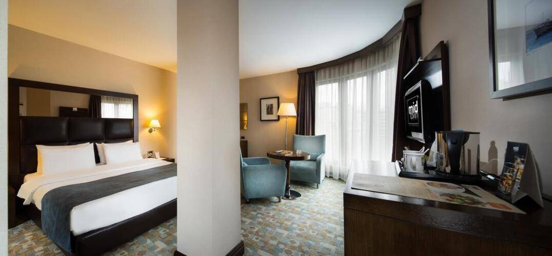 Midtown Hotel