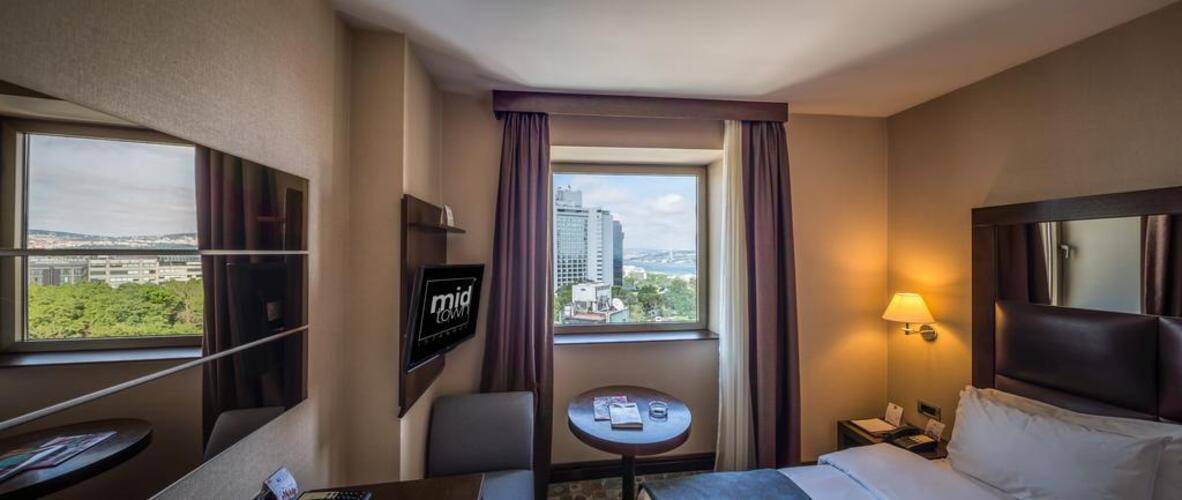 Midtown Hotel