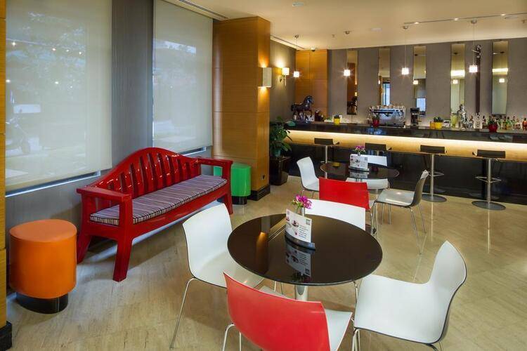 Midtown Hotel