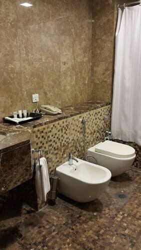 Tulip Creek Hotel Apartments