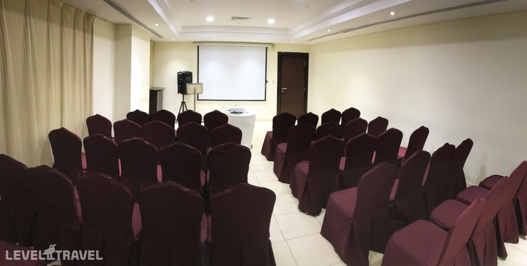 фотографии отеля Tulip Creek Hotel Apartments в ОАЭ(Дейра) - фото №77