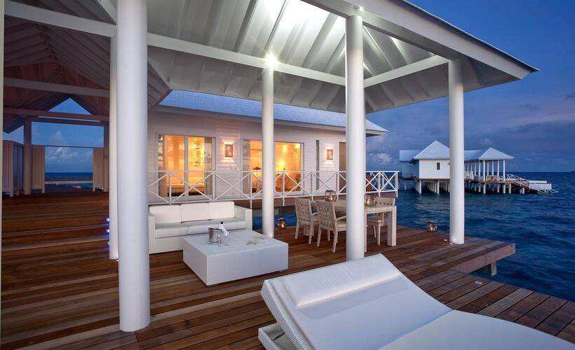 Diamonds Thudufushi Maldives