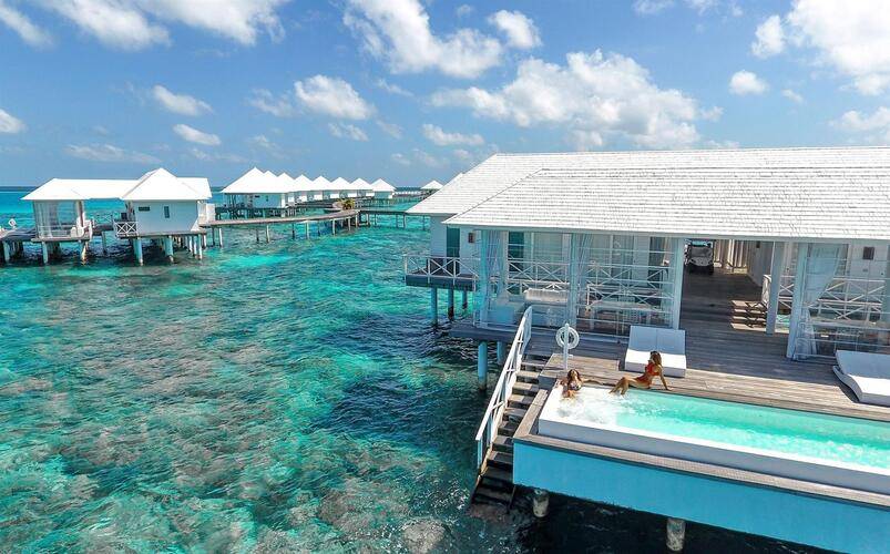 Diamonds Thudufushi Maldives