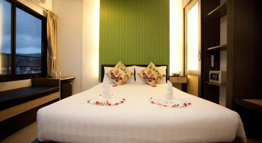 Chill Patong Hotel