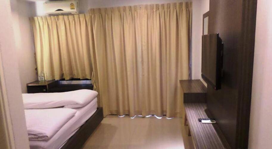 Chill Patong Hotel