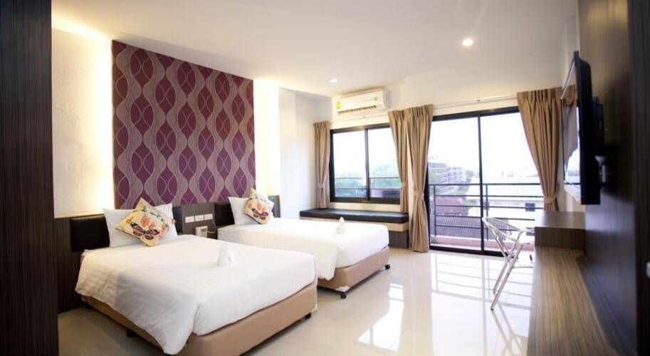 Chill Patong Hotel