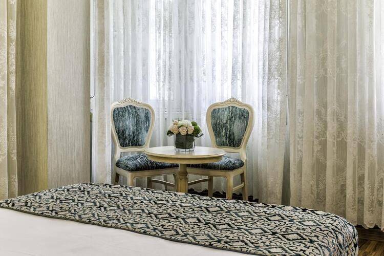 Amiral Palace Hotel