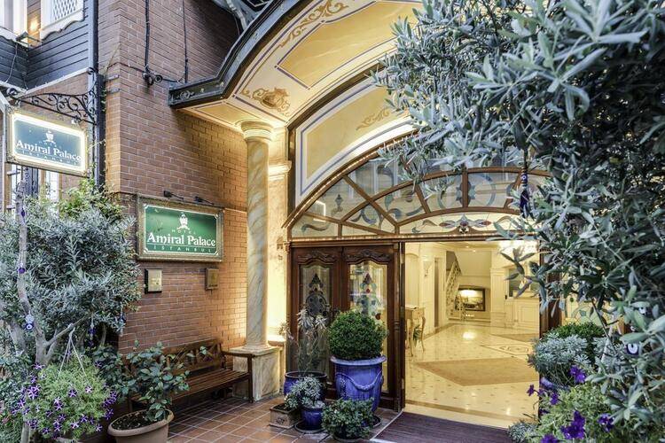 Amiral Palace Hotel
