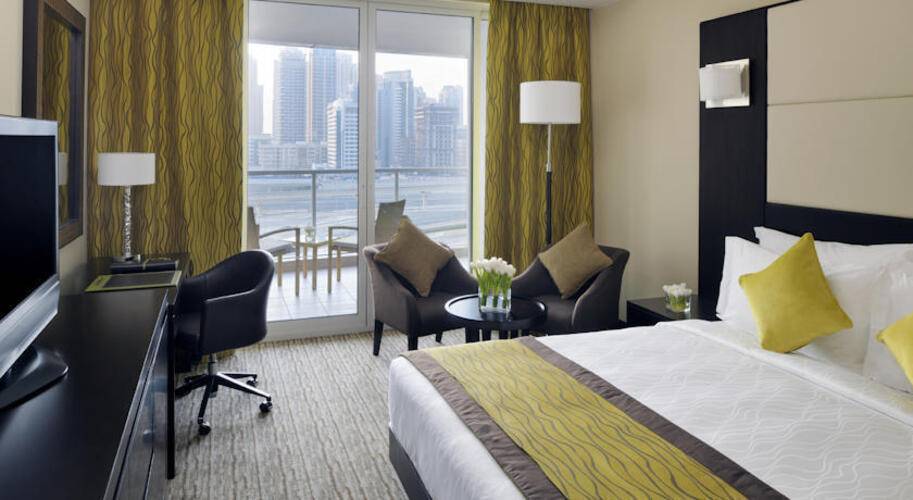 Movenpick Hotel Jumeirah Lakes Towers