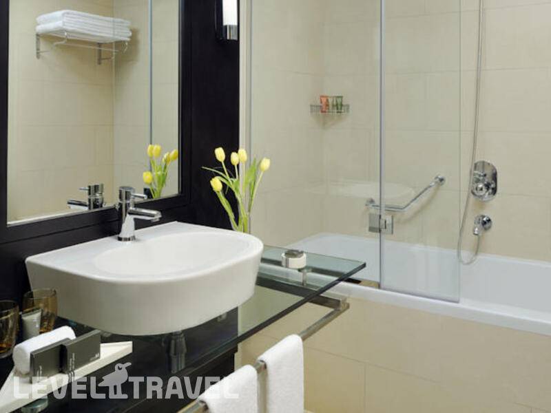 Фотография Movenpick Hotel Jumeirah Lakes Towers