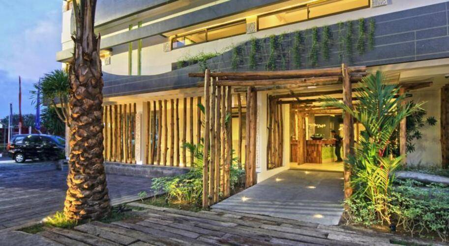 Grandmas Hotel Legian