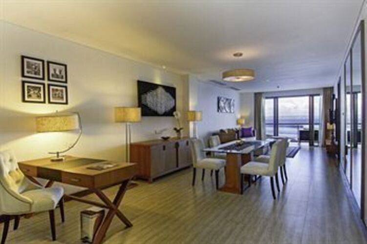 Lv8 Resort Hotel