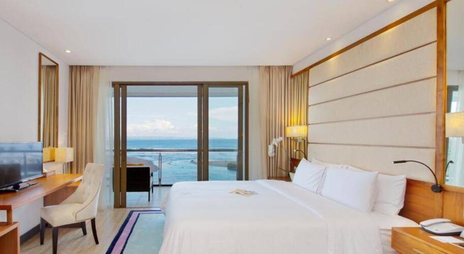 Lv8 Resort Hotel