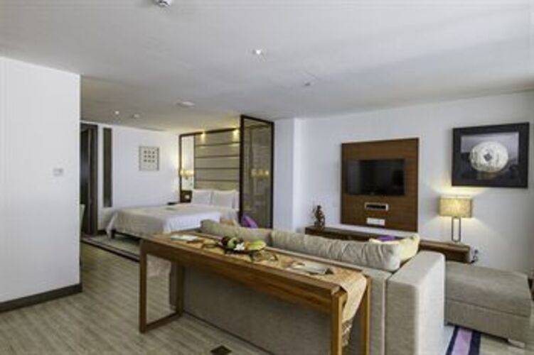 Lv8 Resort Hotel