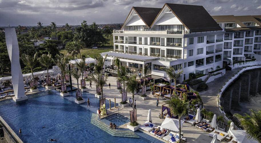 Lv8 Resort Hotel