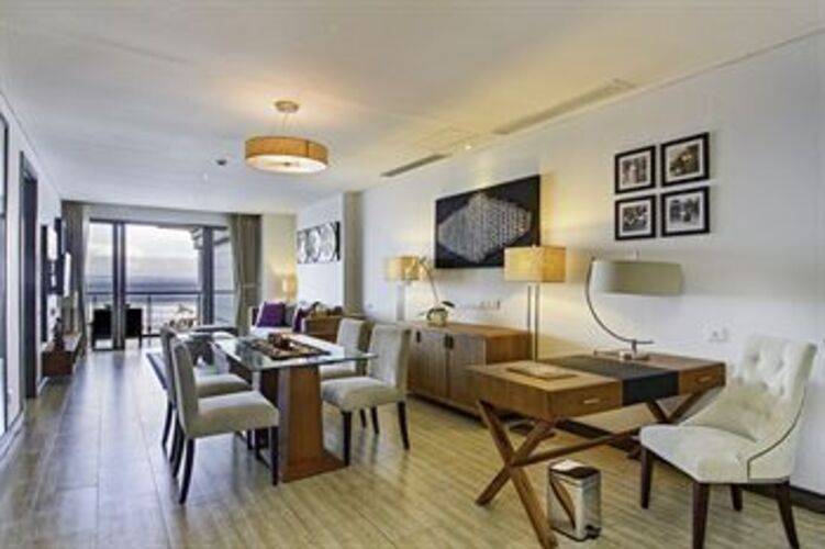 Lv8 Resort Hotel